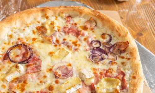 68. Falusi ÚJ pizza